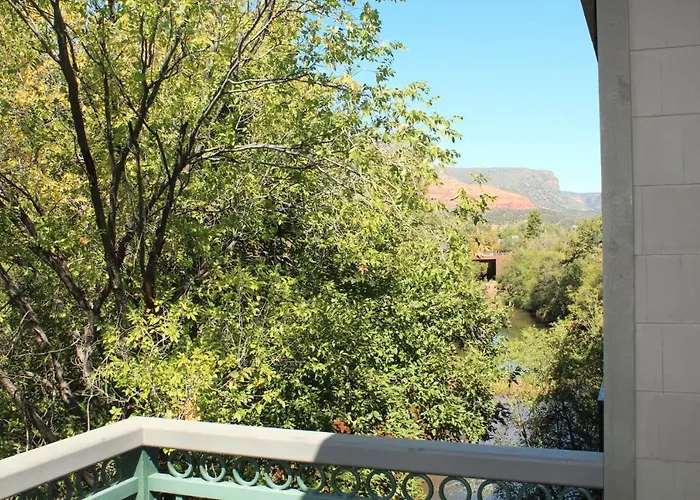 Above Oak Creek Zajazd
