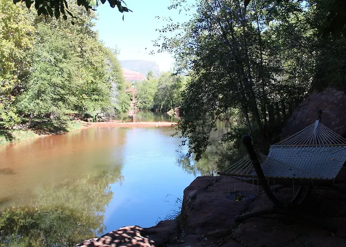 Above Oak Creek Inn